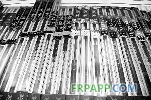 漁具店里的釣竿琳瑯滿目，釣友時(shí)常會(huì)挑花眼。