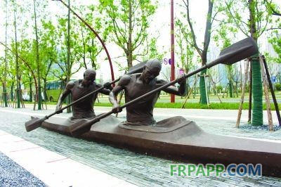 皮劃艇項(xiàng)目雕塑。